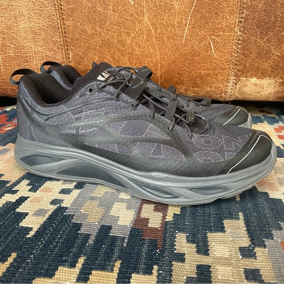 Hoka OneOne Huaka Origins Triple Black Sneaker Mens 12 - Picture 3 of 10